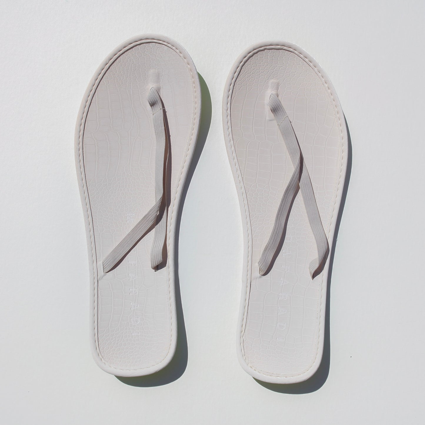 Ultra light rollable Flip-flops