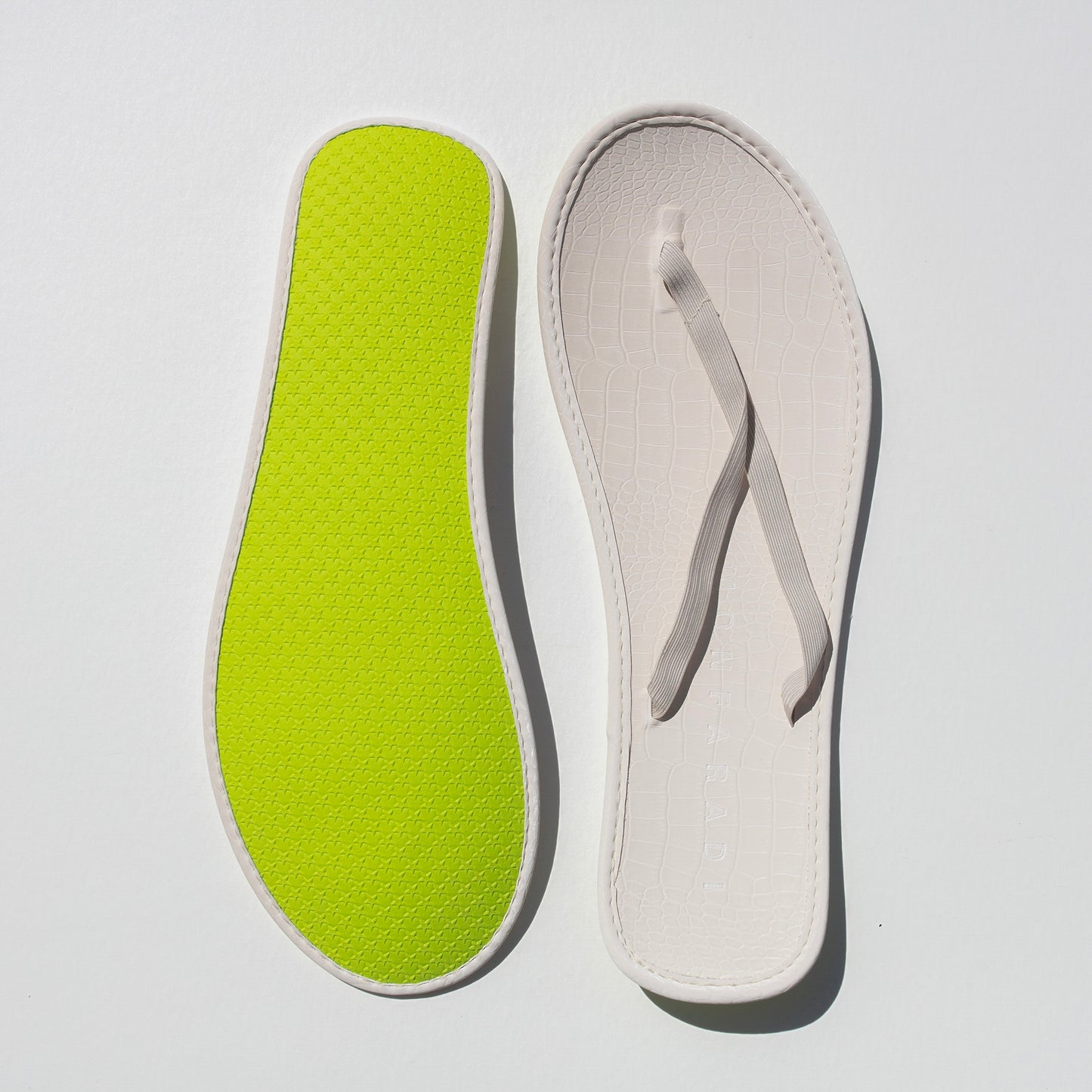 Ultra light rollable Flip-flops